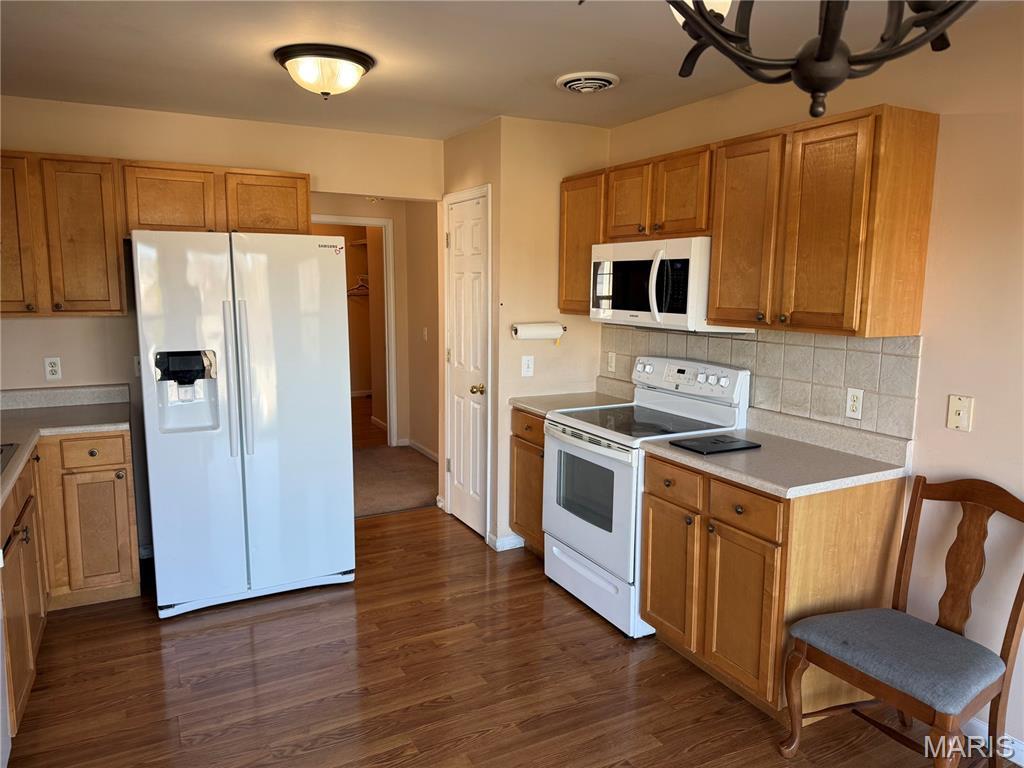 Building Photo - 733 Pecan Hill Dr