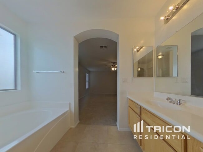 Building Photo - 23885 Chambers St