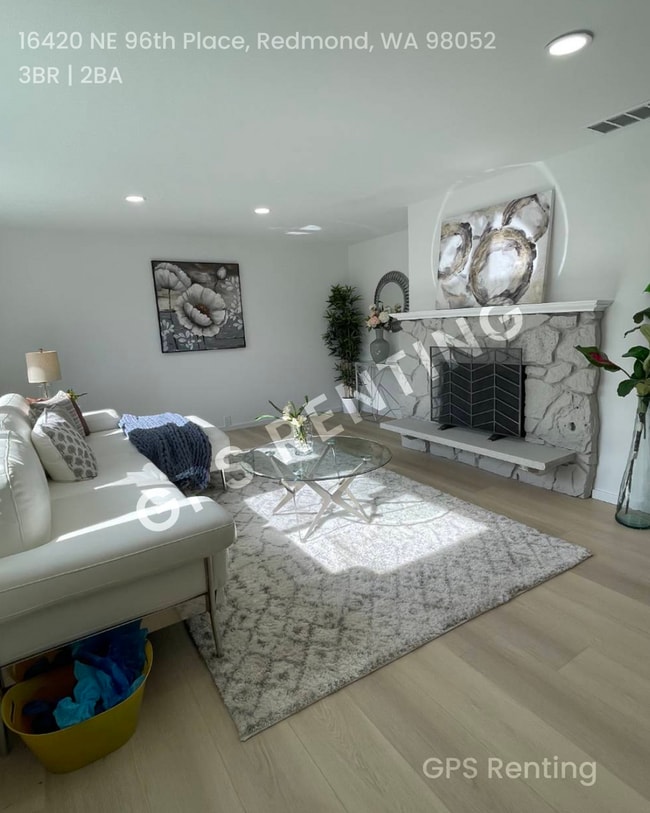 Building Photo - Stylishly Renovated Gem in Coveted Educati...