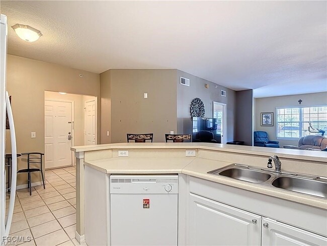 Building Photo - 15630 Ocean Walk Circle