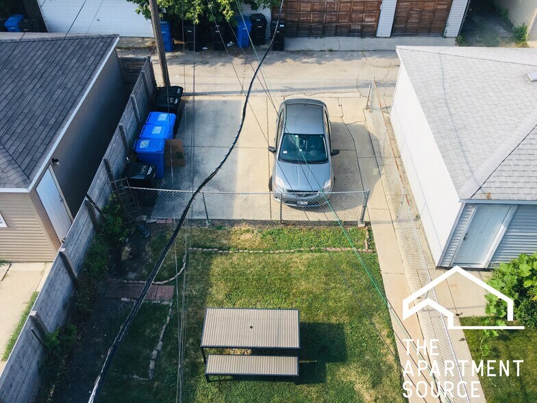 Building Photo - 3434 W Drummond Pl