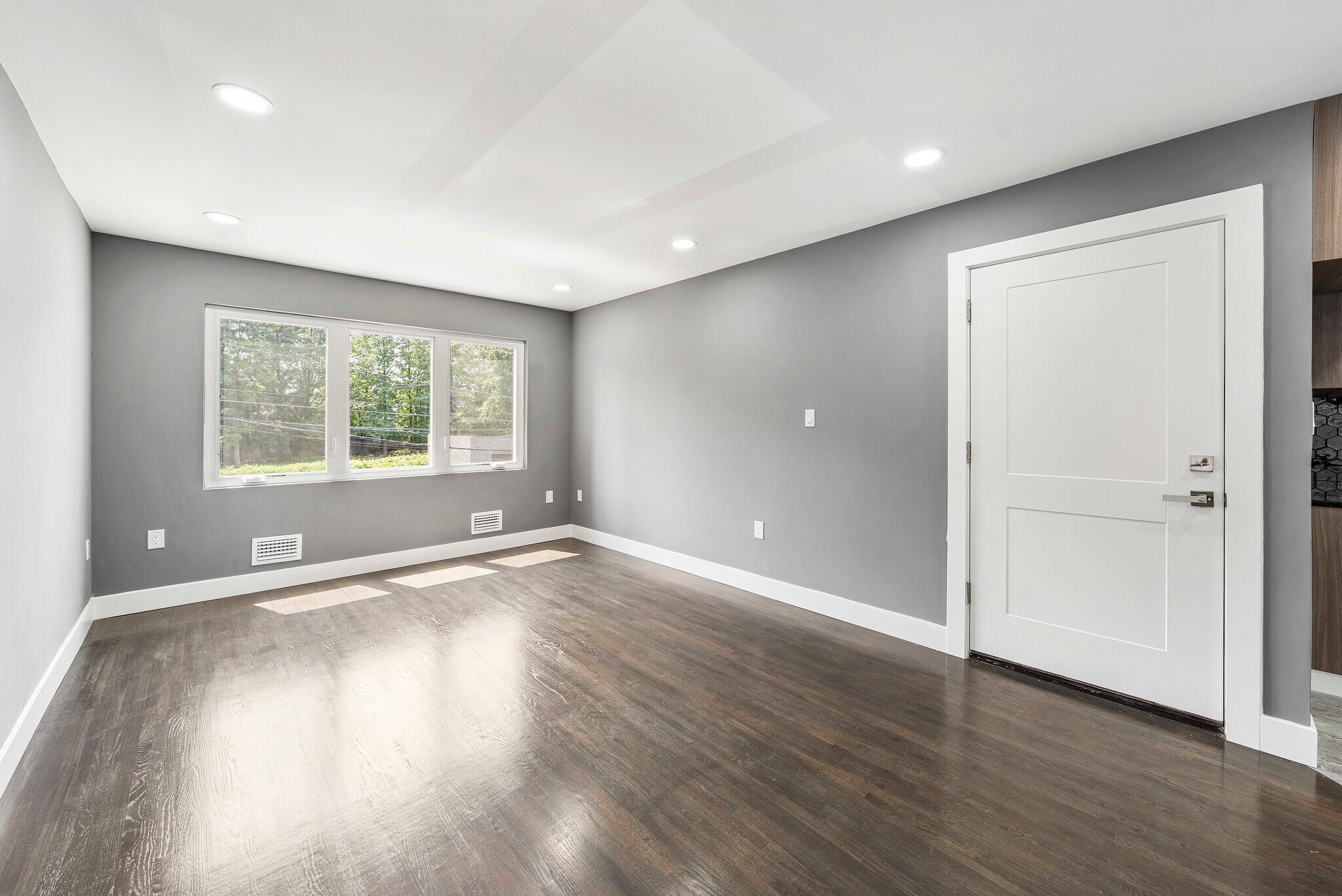 Living room - 1117 Chestnut St