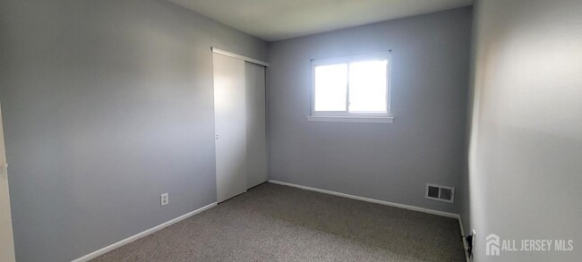 Building Photo - 12 Van Buren Ave