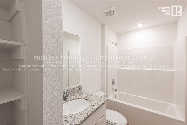 Building Photo - 420 Raegan St