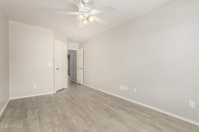 Building Photo - 8328 W Forest Grove Ave