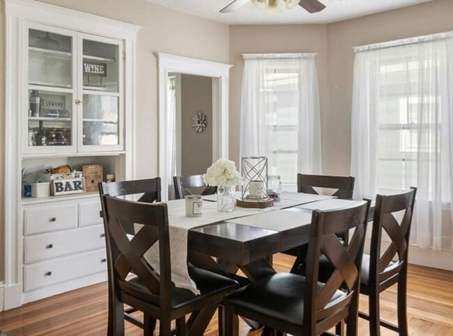 Building Photo - 44 Greenleaf Ave