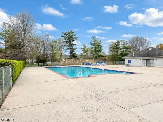 Building Photo - 15 Fisher Dr