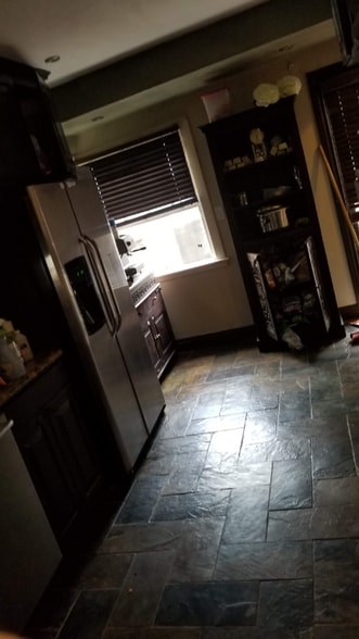 Building Photo - 11034 Landale St