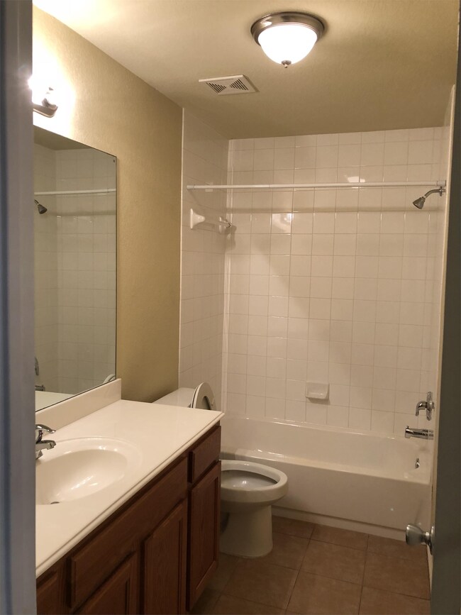 Building Photo - 21463 E Wallis Dr
