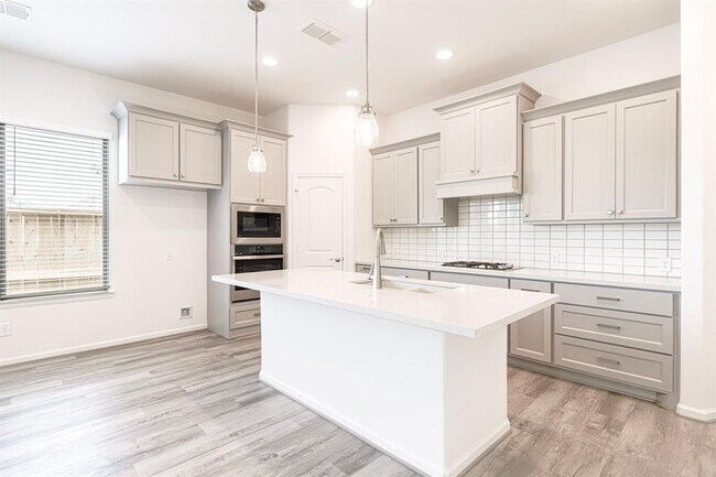 Building Photo - 2850 Orange Leaf Dr