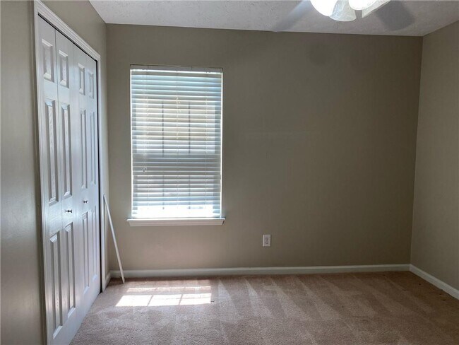 Building Photo - 934 Dominion Walk Dr SW