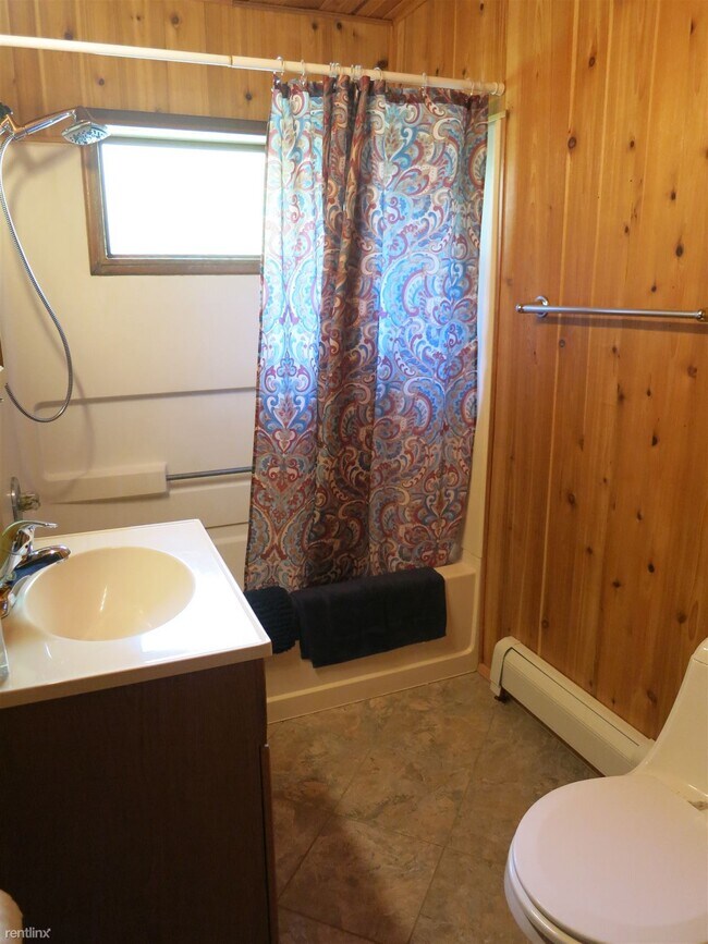 Building Photo - 2 br, 1 bath Duplex - 4829 Da Niece St Uni...