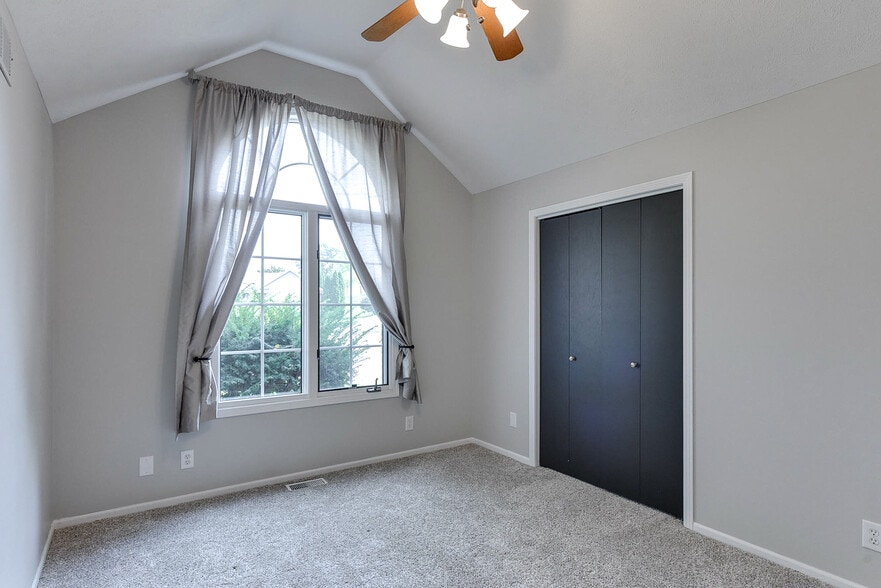 Building Photo - 15327 Parker Cir