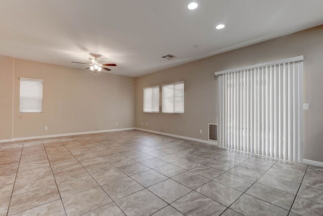 Building Photo - 1067 Fish Pond Ave