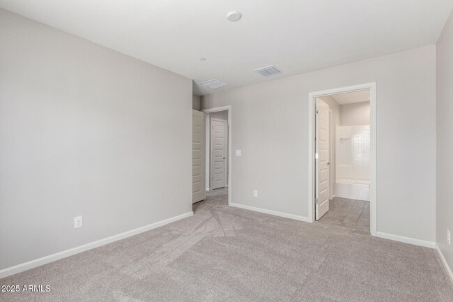 Building Photo - 733 E Commonwealth Ave