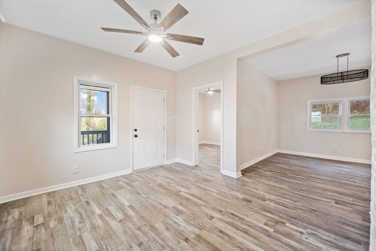 Building Photo - 125 Roosevelt St