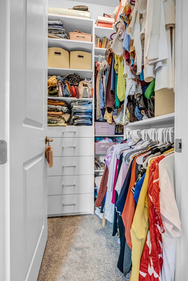 Building Photo - 5320 St Armands Way