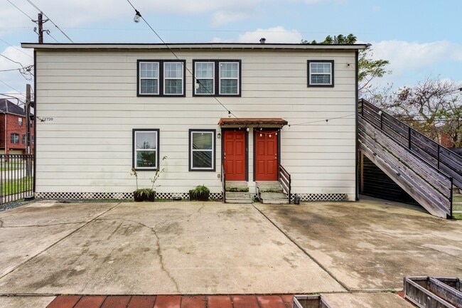 Building Photo - 2720 Truxillo St