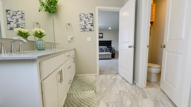 Building Photo - 5+ Bedroom Home in NE Lacey on Large Lot with Long Lake access plus A/C!