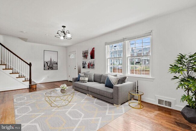 Building Photo - 1807 41st Pl SE