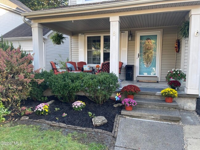 Building Photo - 8 Furlong St