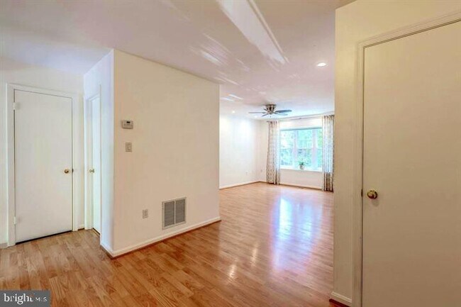 Building Photo - 13676 Barren Springs Ct