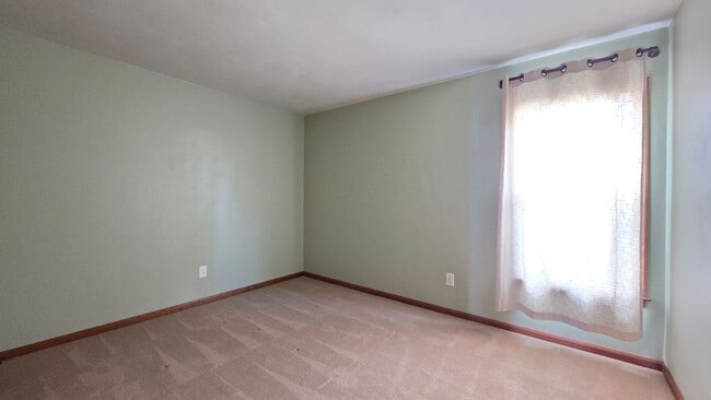 Building Photo - Charming 3-Bedroom Ranch in Salem Lakes Cul-de-Sac "ASK ABOUT OUR ZERO DEPOSIT"