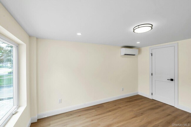 Building Photo - 69 Edgewood Rd
