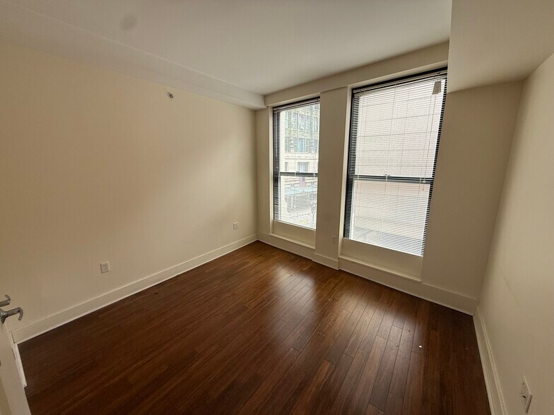 Building Photo - 8 Winter St