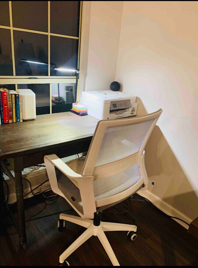 Building Photo - 5 Cuttysark Rd