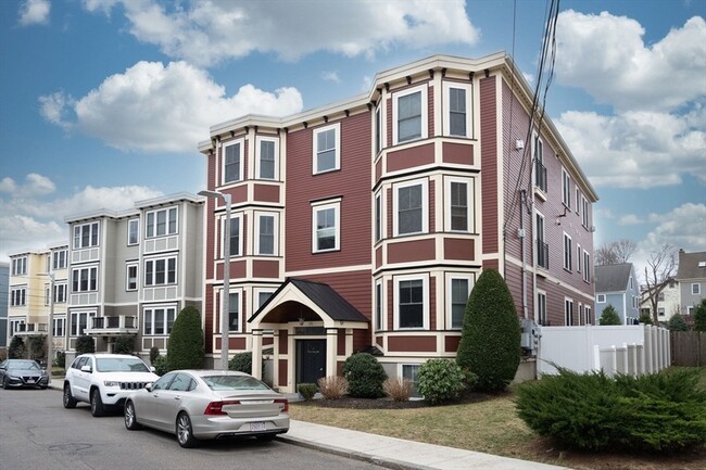 Building Photo - 39 Coffey St