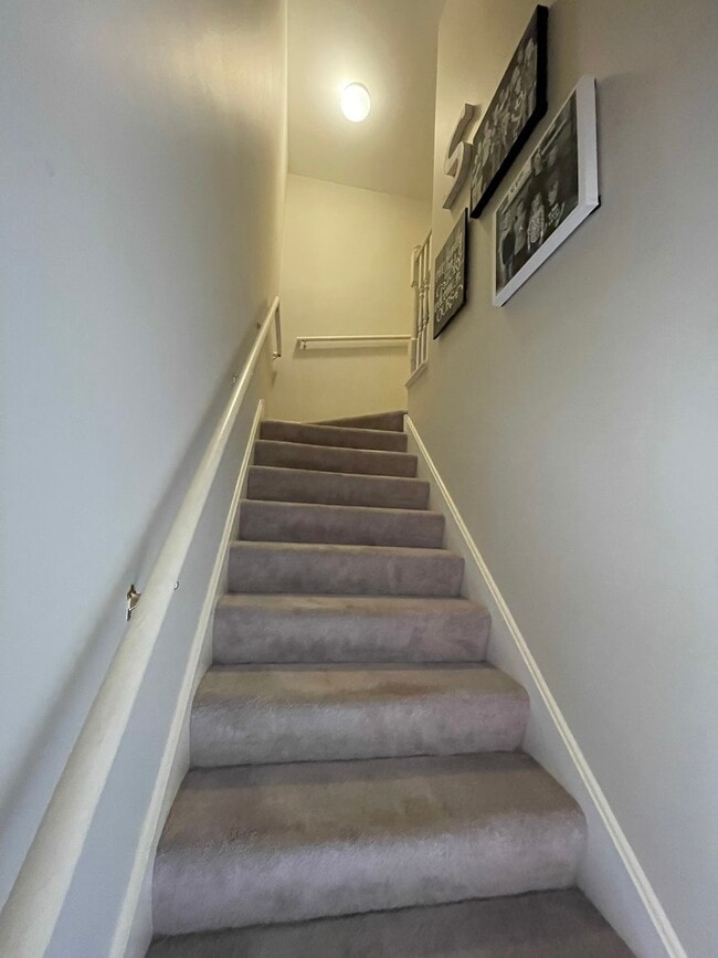 Building Photo - 7229 Mabels Way