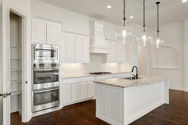 Building Photo - 2850 Sherwood Dr