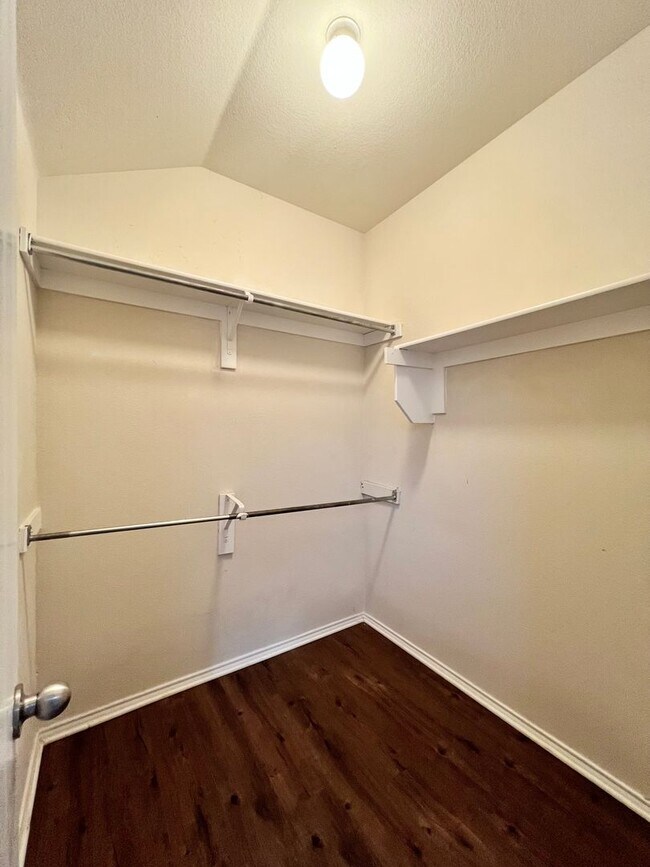 Building Photo - Cozy Home in Remington Point Neighborhood