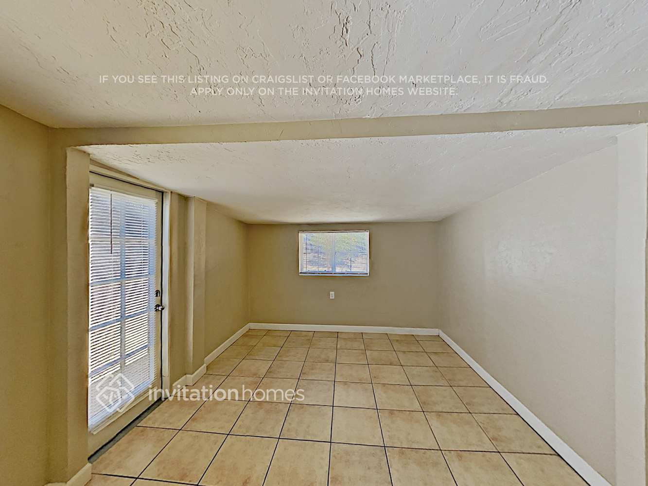 Building Photo - 2747 N Greenfield Rd