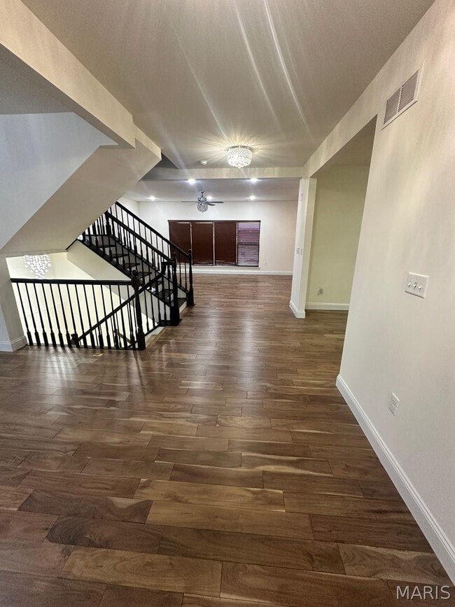 Building Photo - 330 Wilhelmine Ct