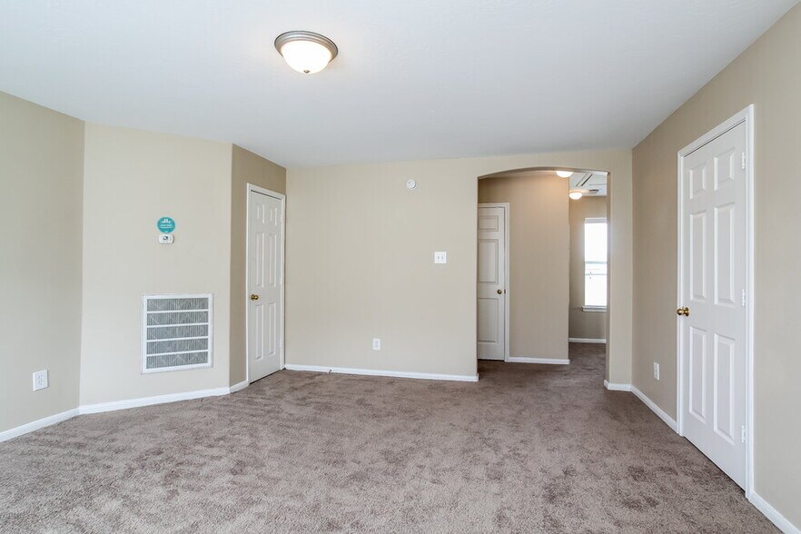Building Photo - 14210 Noahs Landing Ln