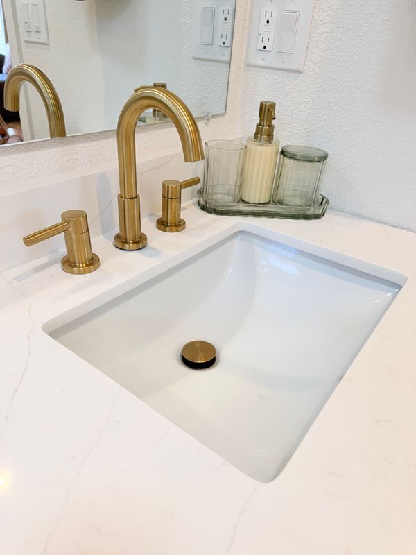 Building Photo - 9966 Pacific Ave