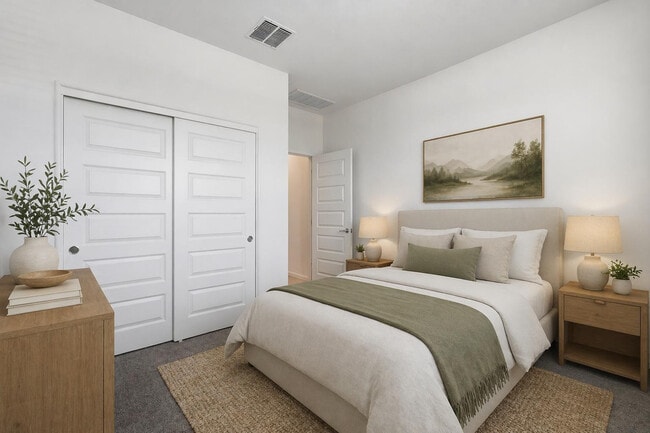 Building Photo - 2440 W Bowker St