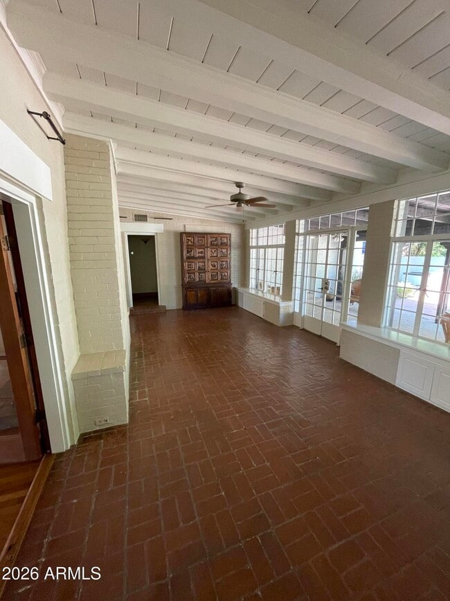 Building Photo - 2021 N Alvarado Rd