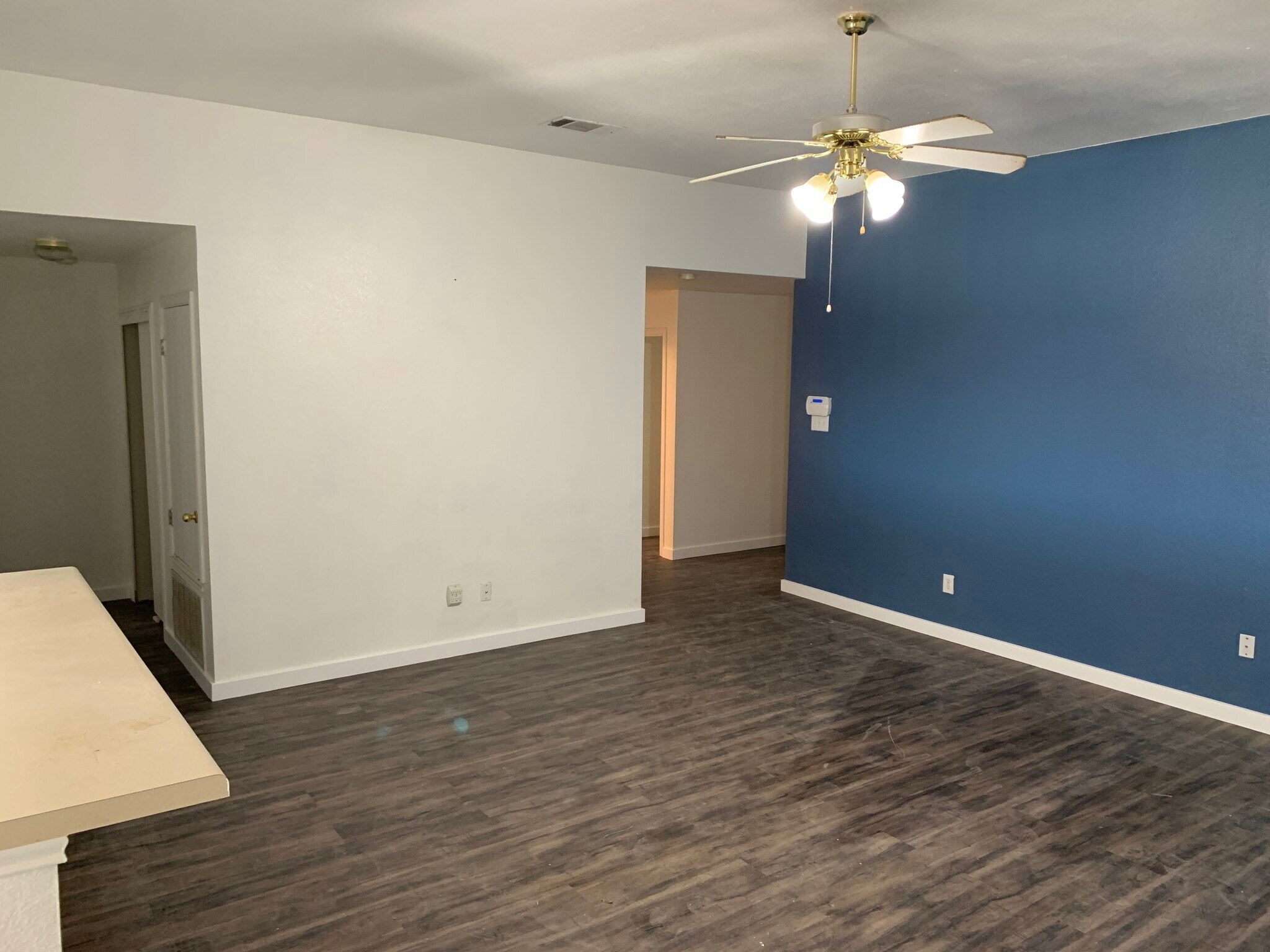 Living from kitchen - 1050 Brutus Dr