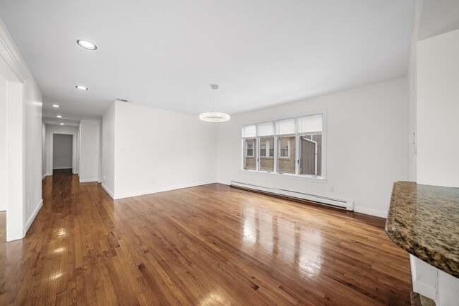 Building Photo - 9 Sterling Pl