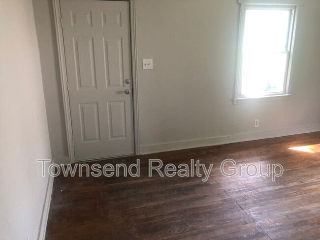 Building Photo - 2209 Culp Cir