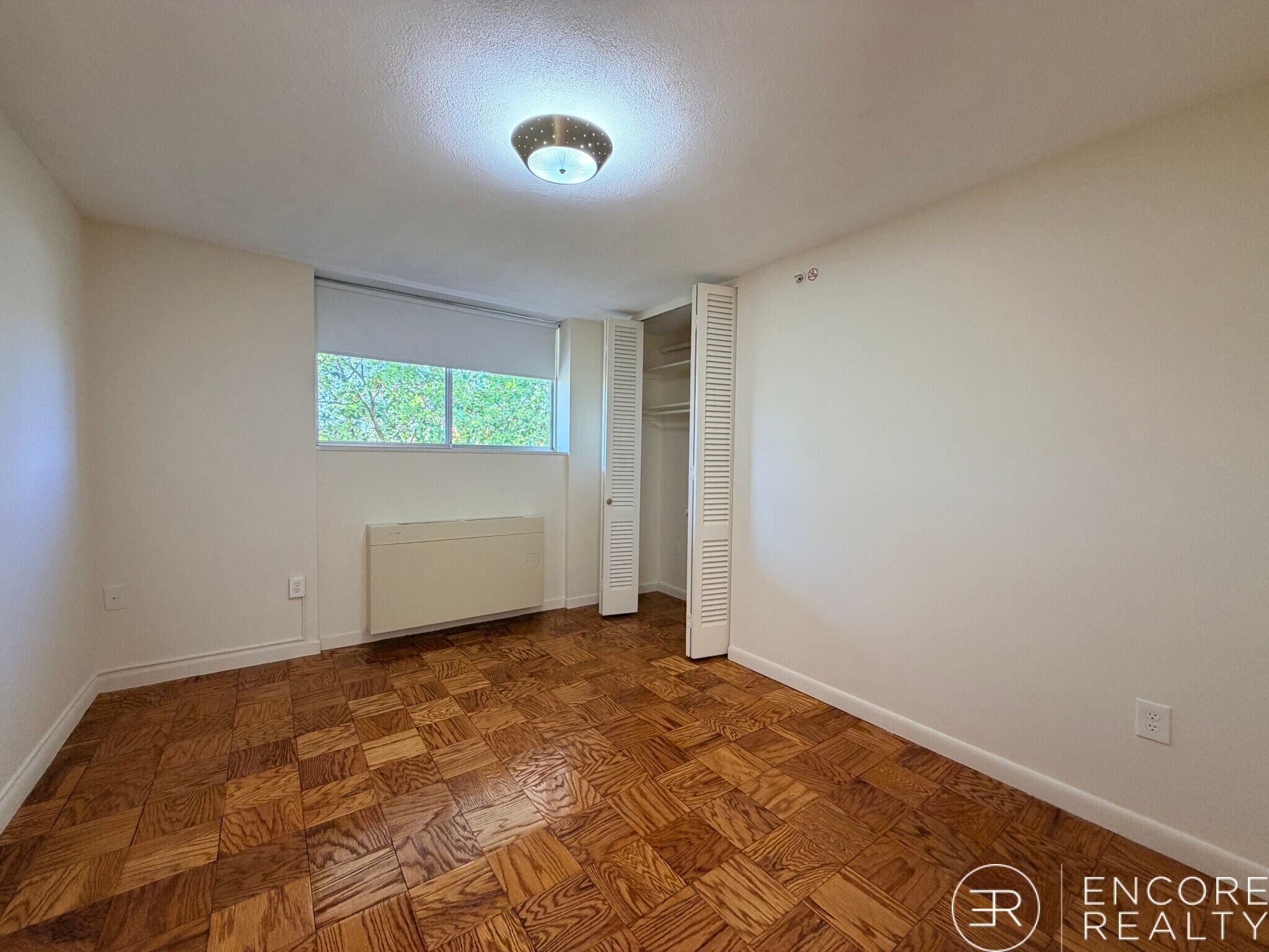 Building Photo - 80 Monmouth St