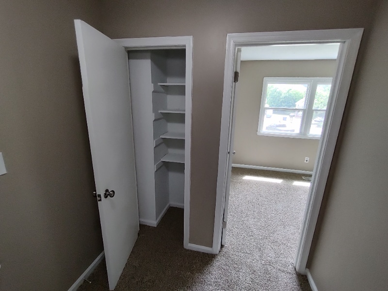 Building Photo - 705 Smithdale Dr