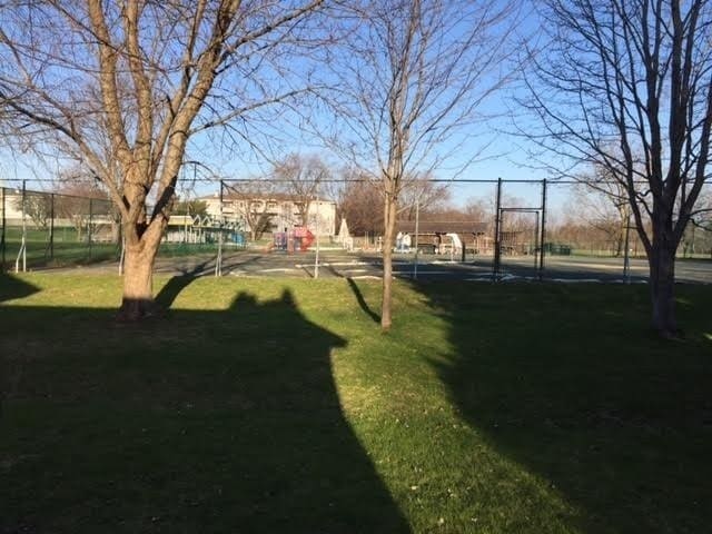 Building Photo - 4 Bedroom 3 Bath home available in Rockford