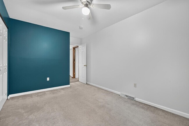 Building Photo - 2337 Laurel Top Cir
