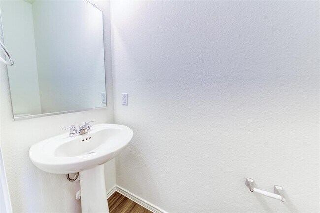 Building Photo - 15401 Summer Ray Dr