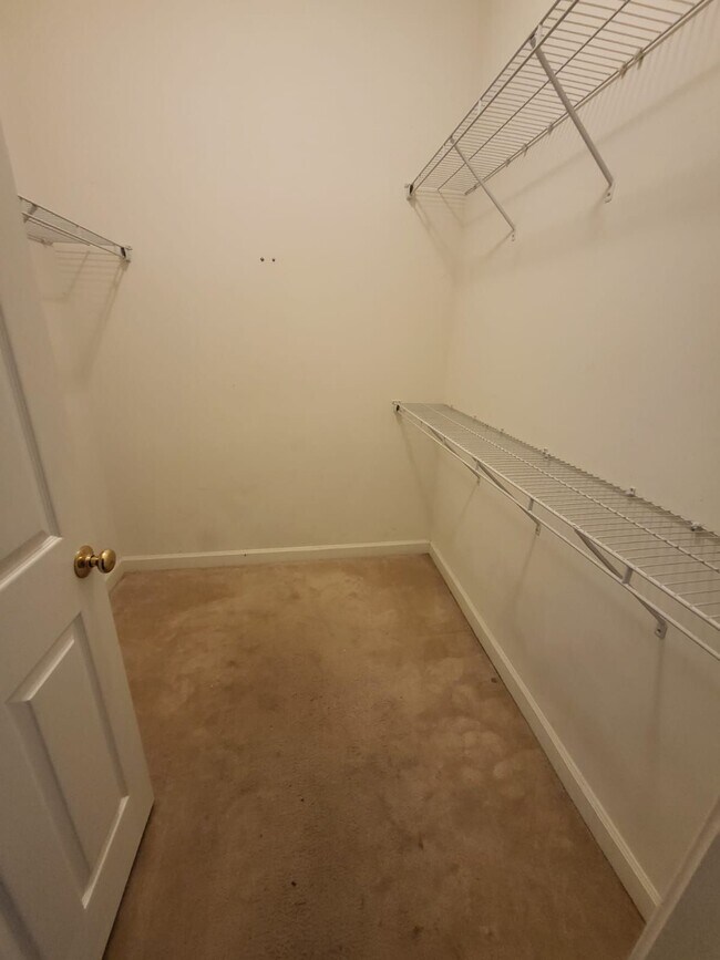 Building Photo - 339 Westbend Dr