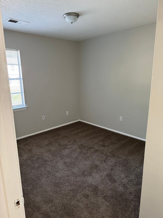 Building Photo - 3053 St Cloud Pl